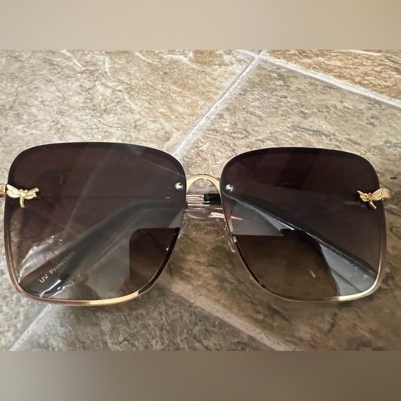 Fashion Sunglasses - Picture 1 of 1